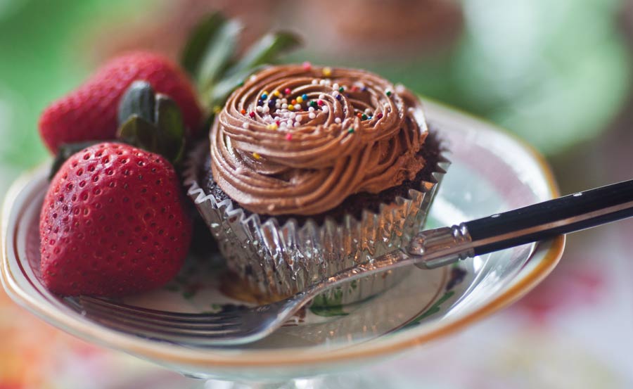 cupcakes-and-strawberries
