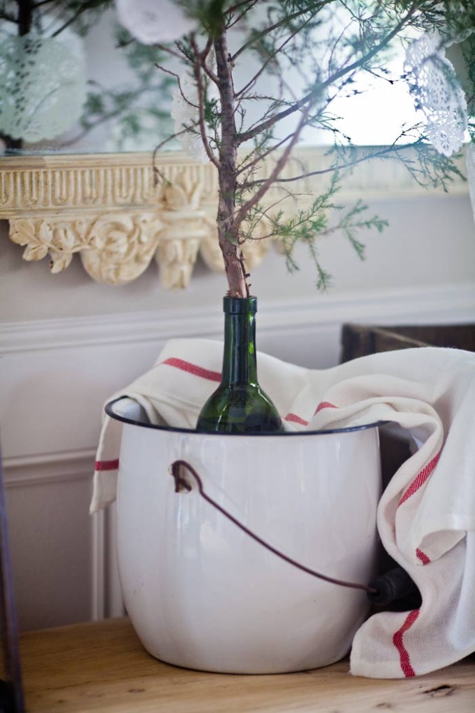 christmas-tree-in-wine-bottle