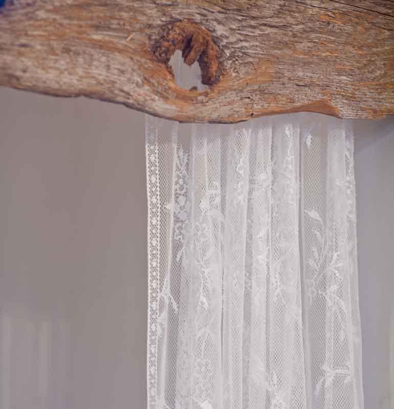 Make Draperies and a Wooden Cornice for a Shower