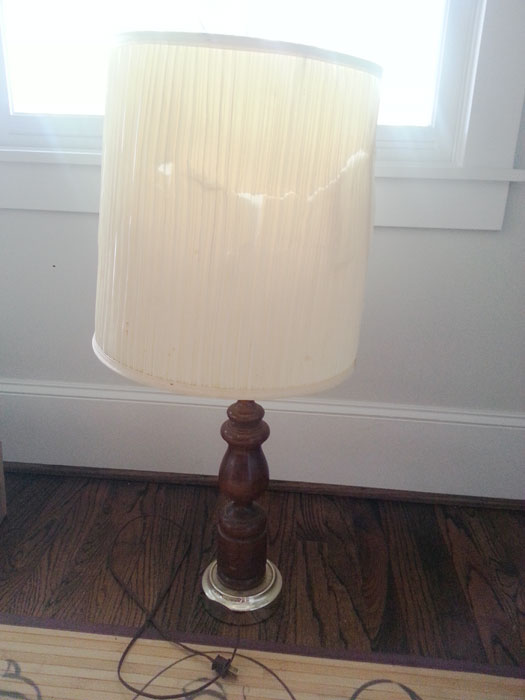 before-photo-of-wood-lamp