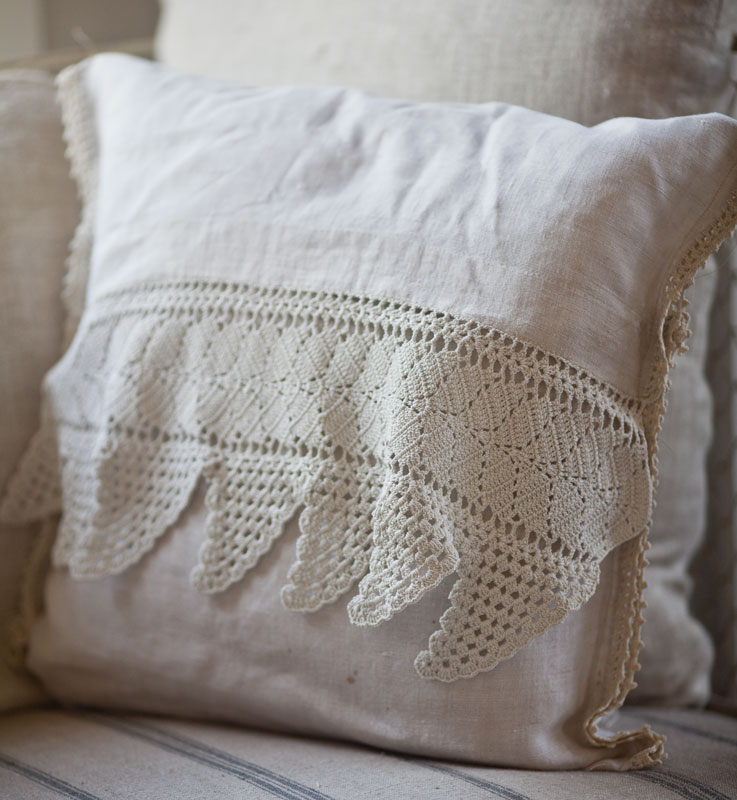 Making Pillows from Vintage Linens Cedar Hill Farmhouse