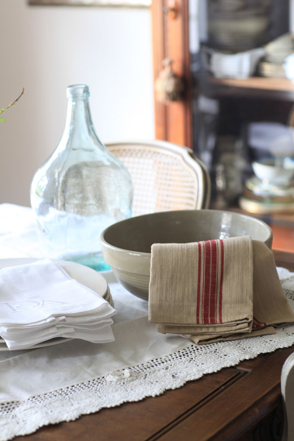 heritage-lace-table