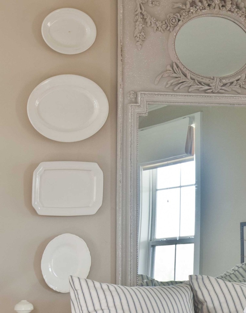 plates-on-wall