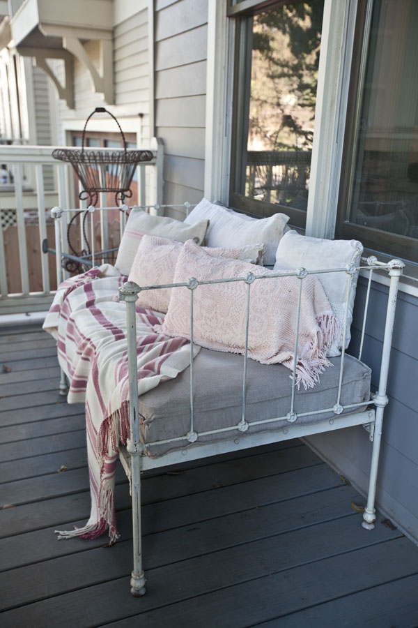 Crib into daybed sale