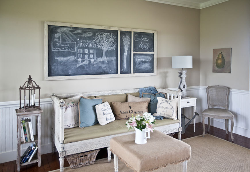 living-room-blue-pillows