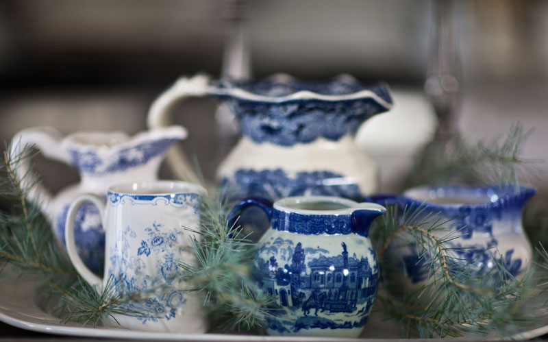 blue-and-white-pitchers