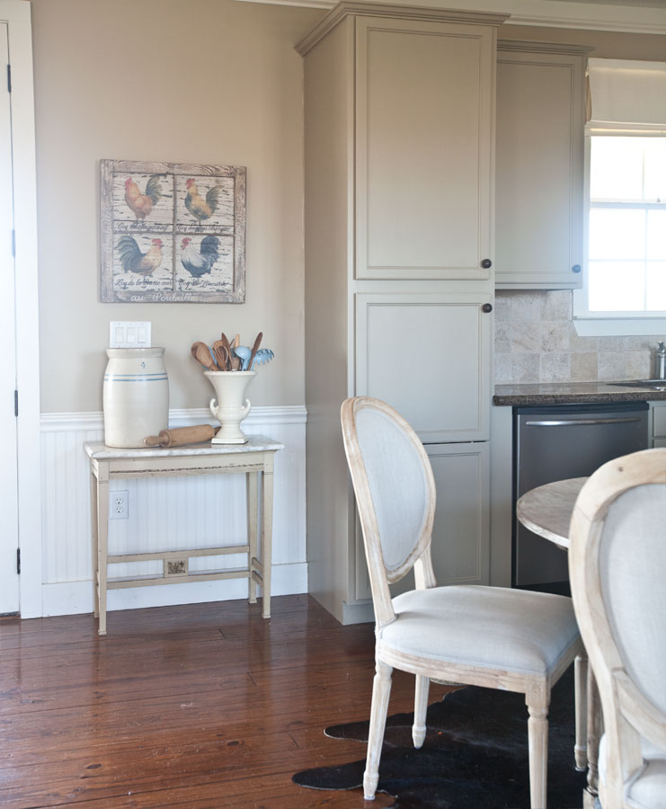 painted-marble-top-table