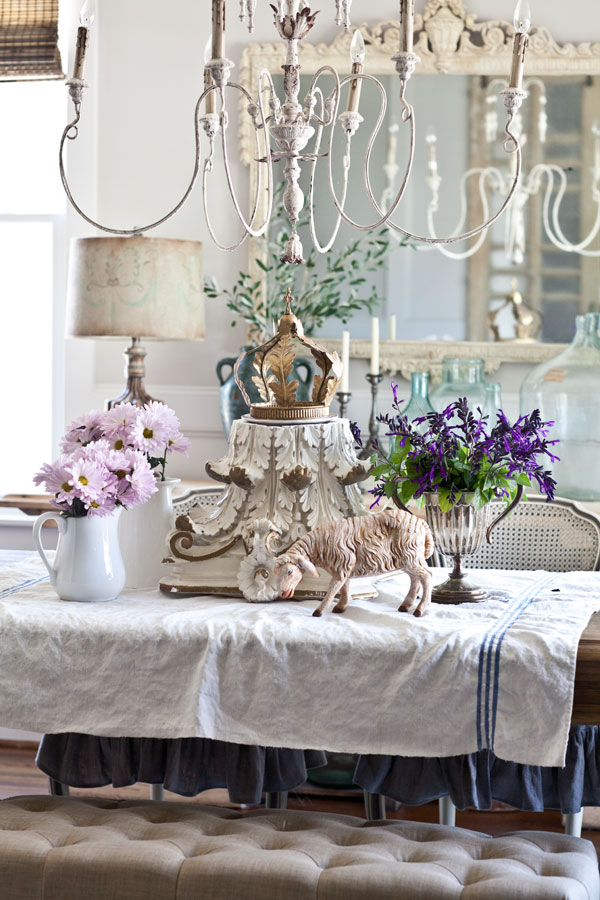 dining-table-with-lamb