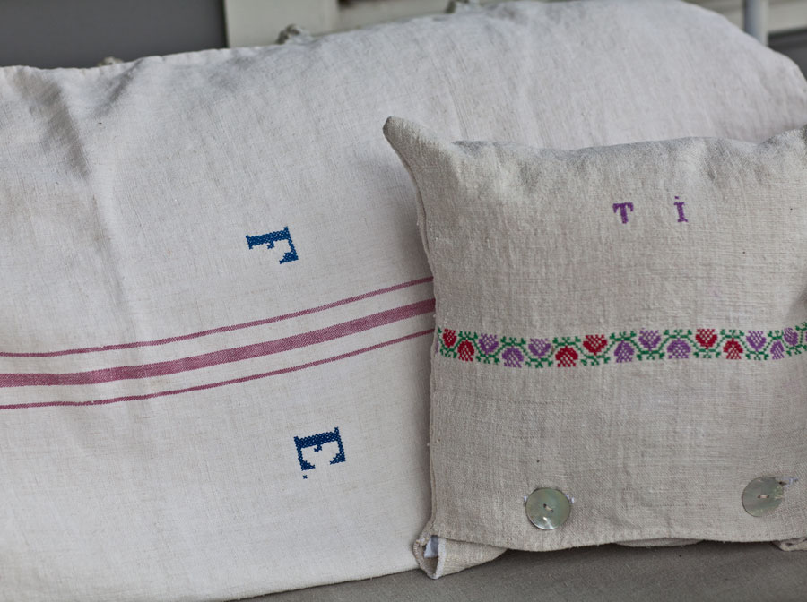 vintage-linen-pillows