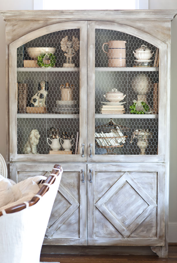 Chicken wire deals hutch