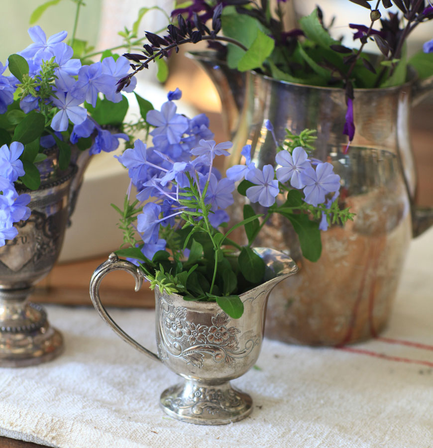 silver-creamer-with-flowrers