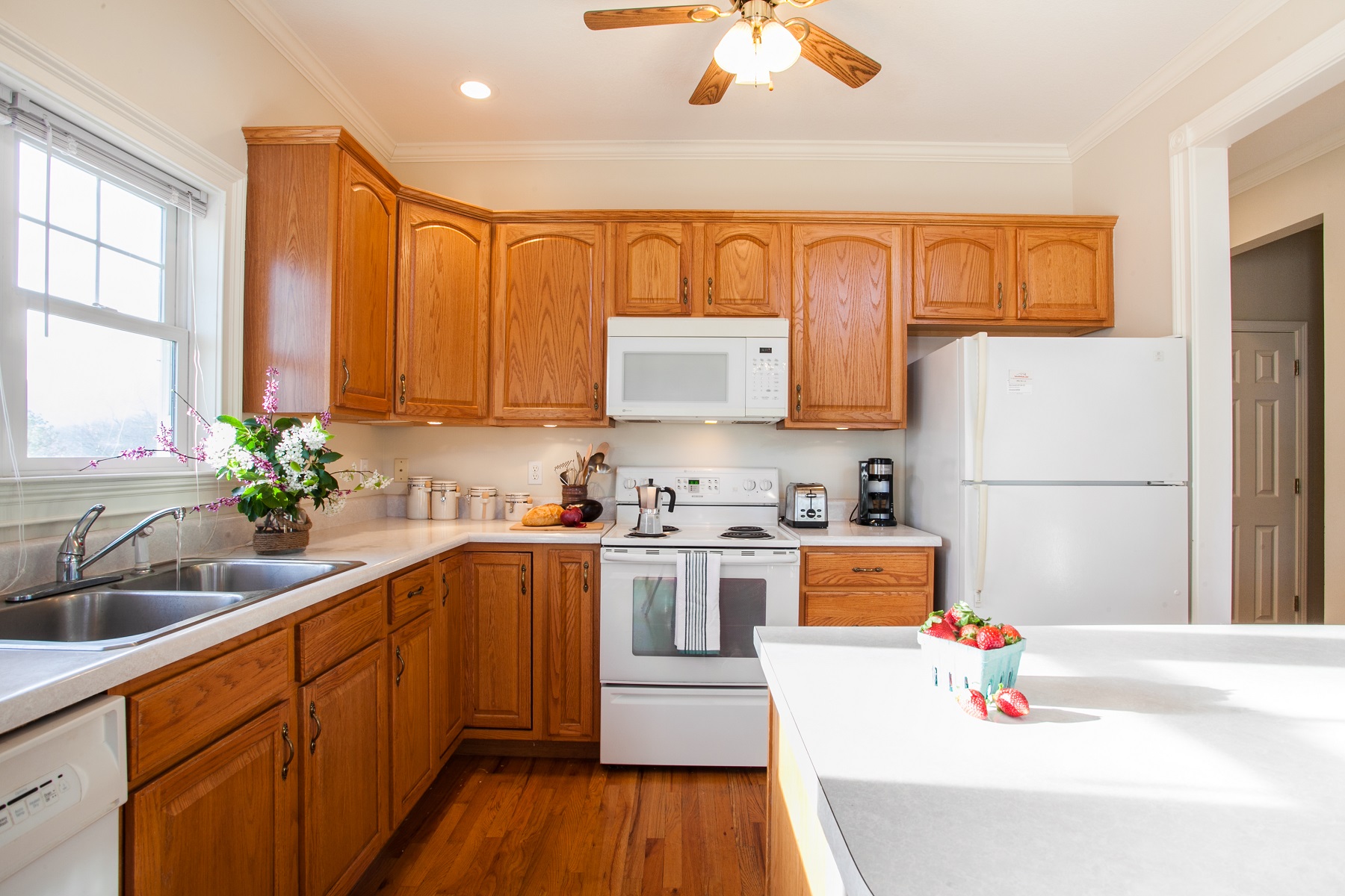 Remodeling a Dated Kitchen Cedar Hill Farmhouse