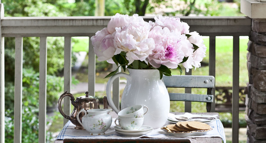 flowers-on-table