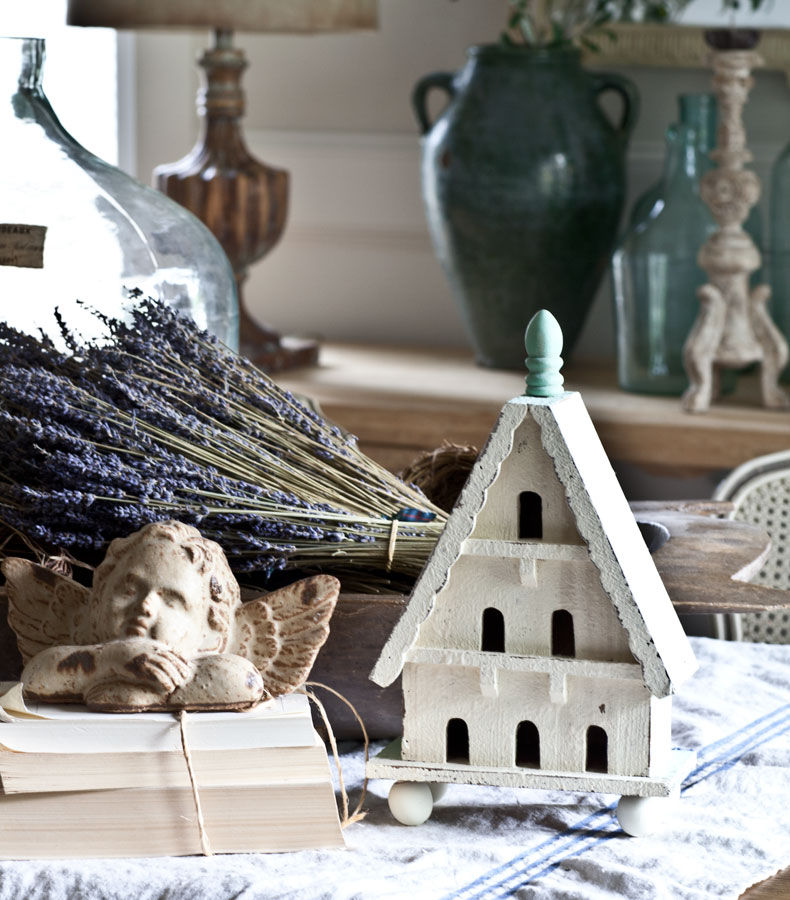 bird-house-on-table