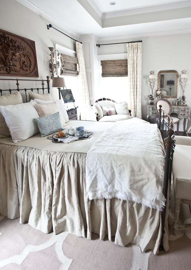 linen-blanket-on-french-bed