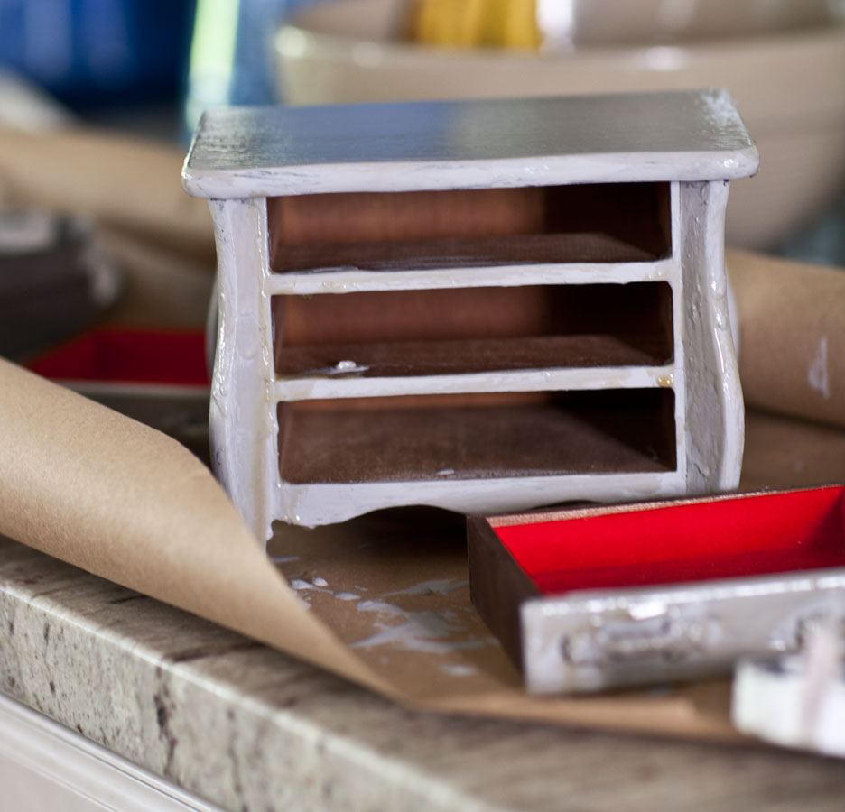 painted-dresser