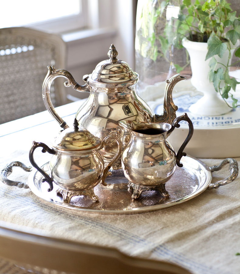 10 timeless vintage tea sets to add to your collection - Homes and