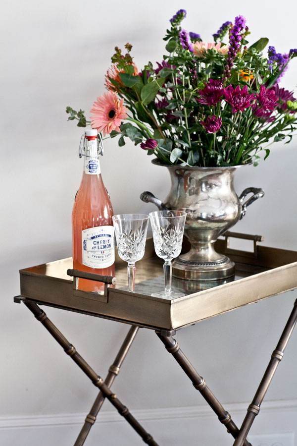 gold-folding-table-and-silver-ice-bucket