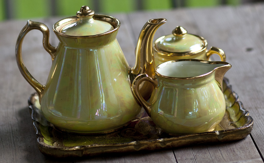 hall pearlized tea set