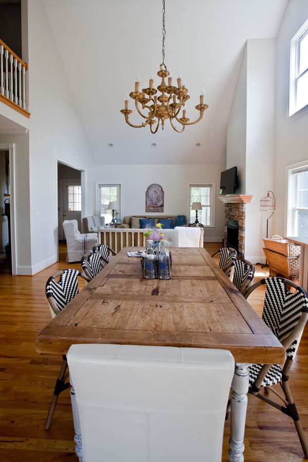 living-room-and-dining-room-mountains