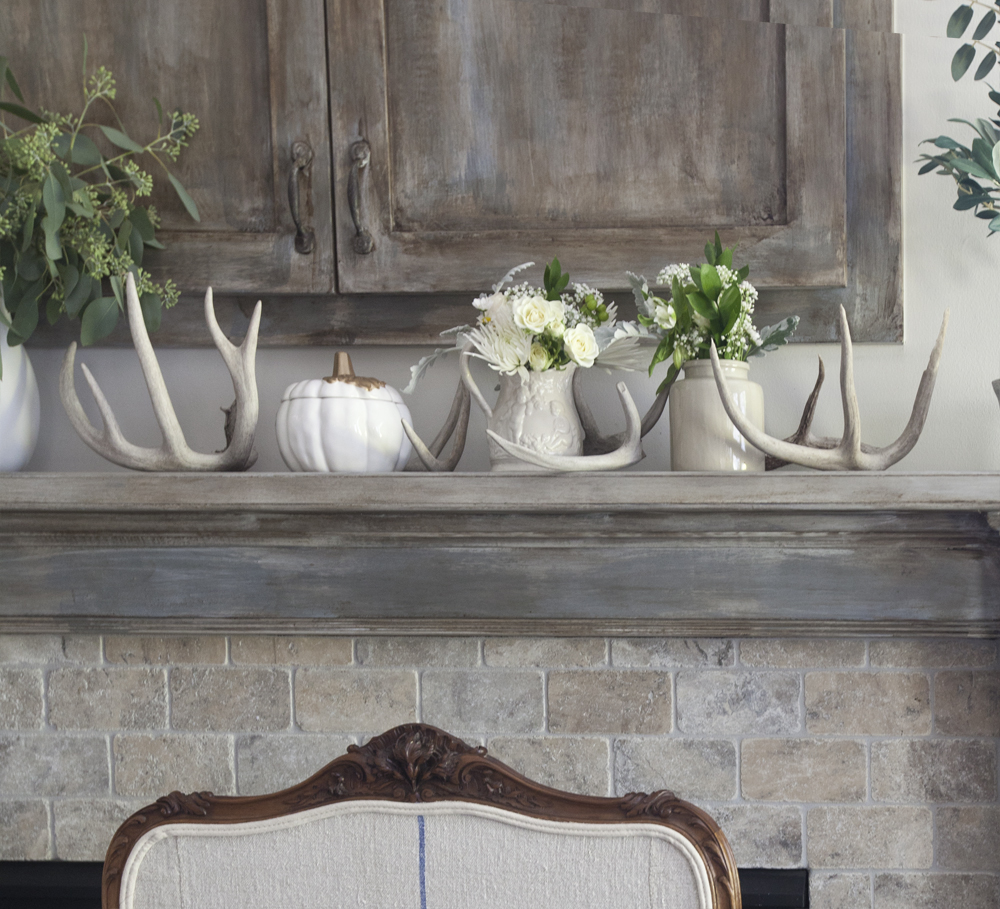 white-flowers-and-antlers