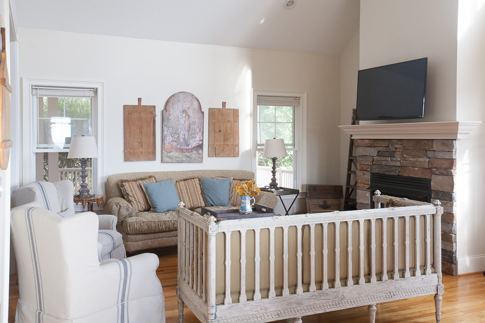 mountain living room with bread boards