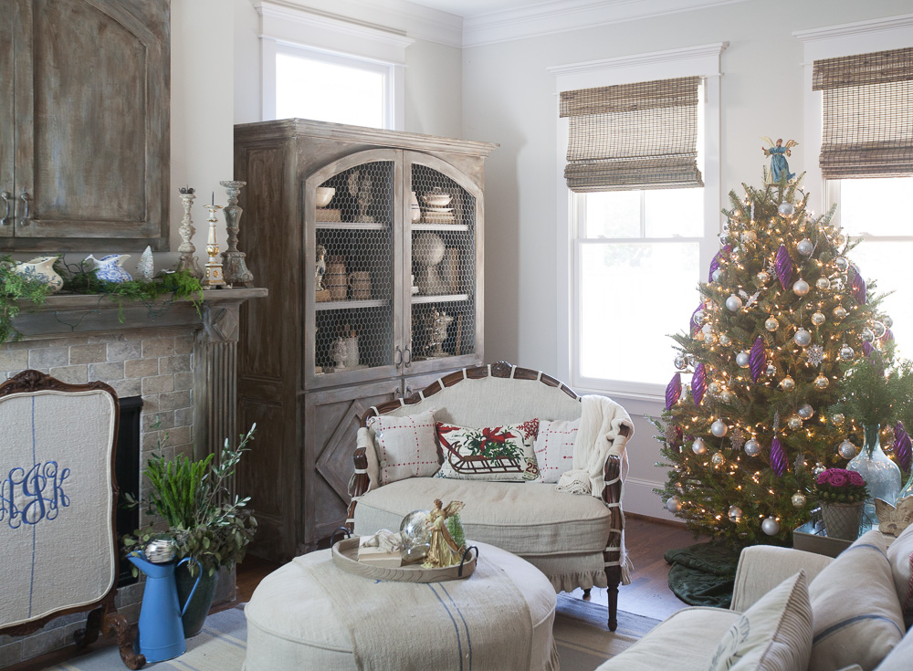 christmas-tree-cedar-hill-farmhouse-6