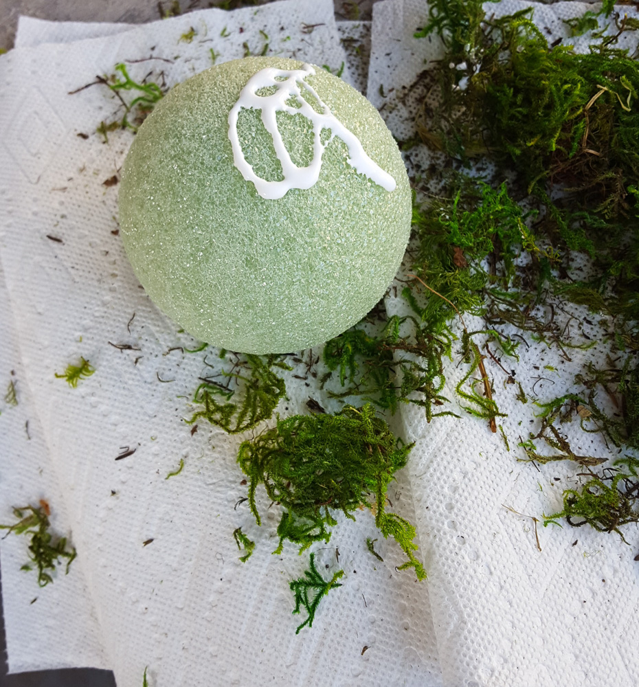 How to Make Moss Covered Balls