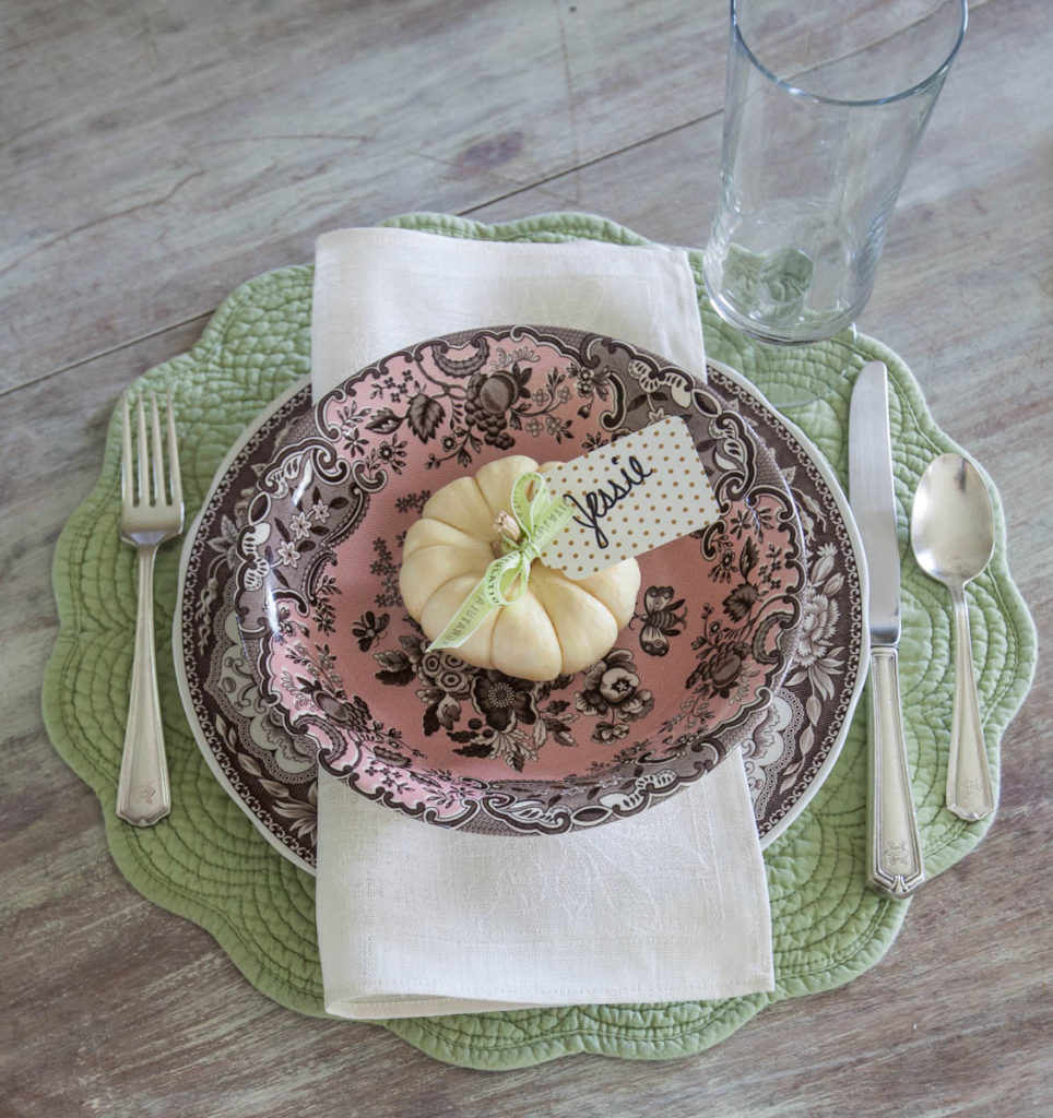 fall place cards pumpkin