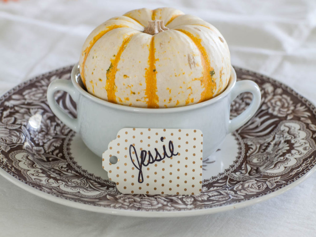 fall place cards pumpkin crock