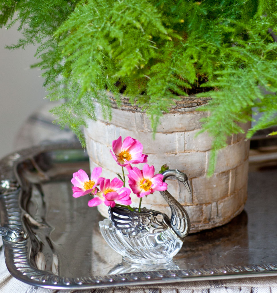 Creative flower vase salt cellar