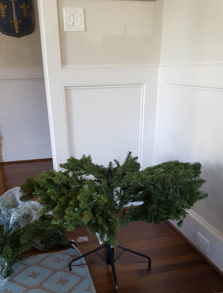 French Christmas tree assembly