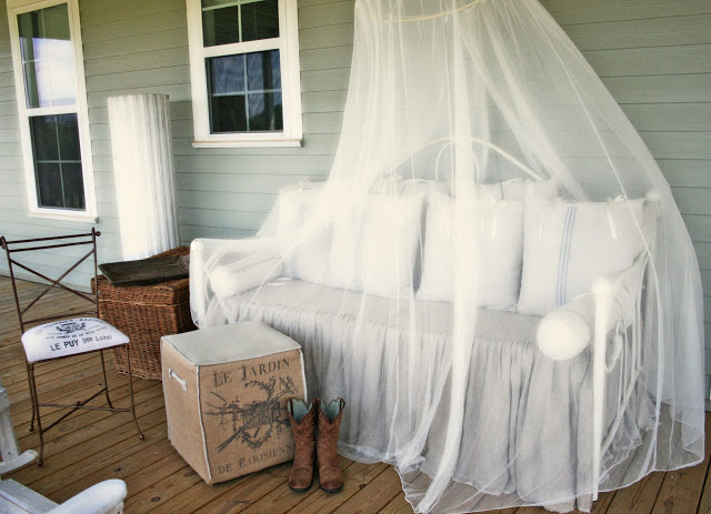 8 above bed décor ideas mosquito netting