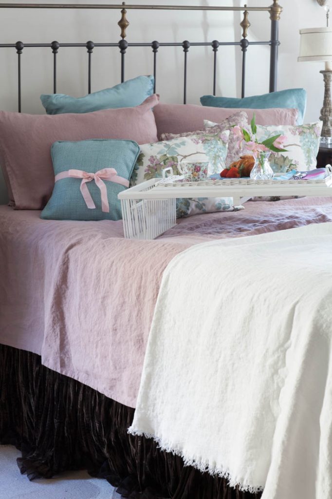 rose linen sheets and blanket