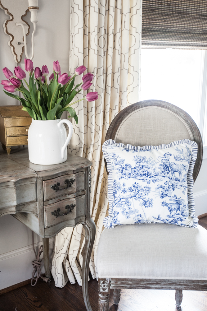 Blue and white toile pillows best sale