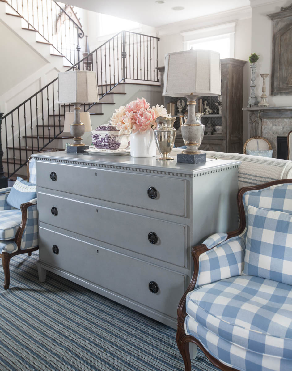 Using a Dresser as a Sofa Table Cedar Hill Farmhouse